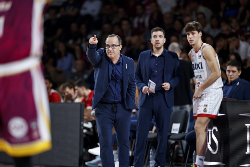 Visit of BAXI Manresa to the difficult court of Real Madrid