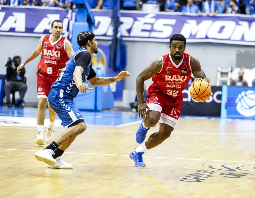 El BAXI Manresa agafa aire a Burgos guanyant a la pròrroga El BAXI Manresa agafa aire a Burgos guanyant a la pròrroga