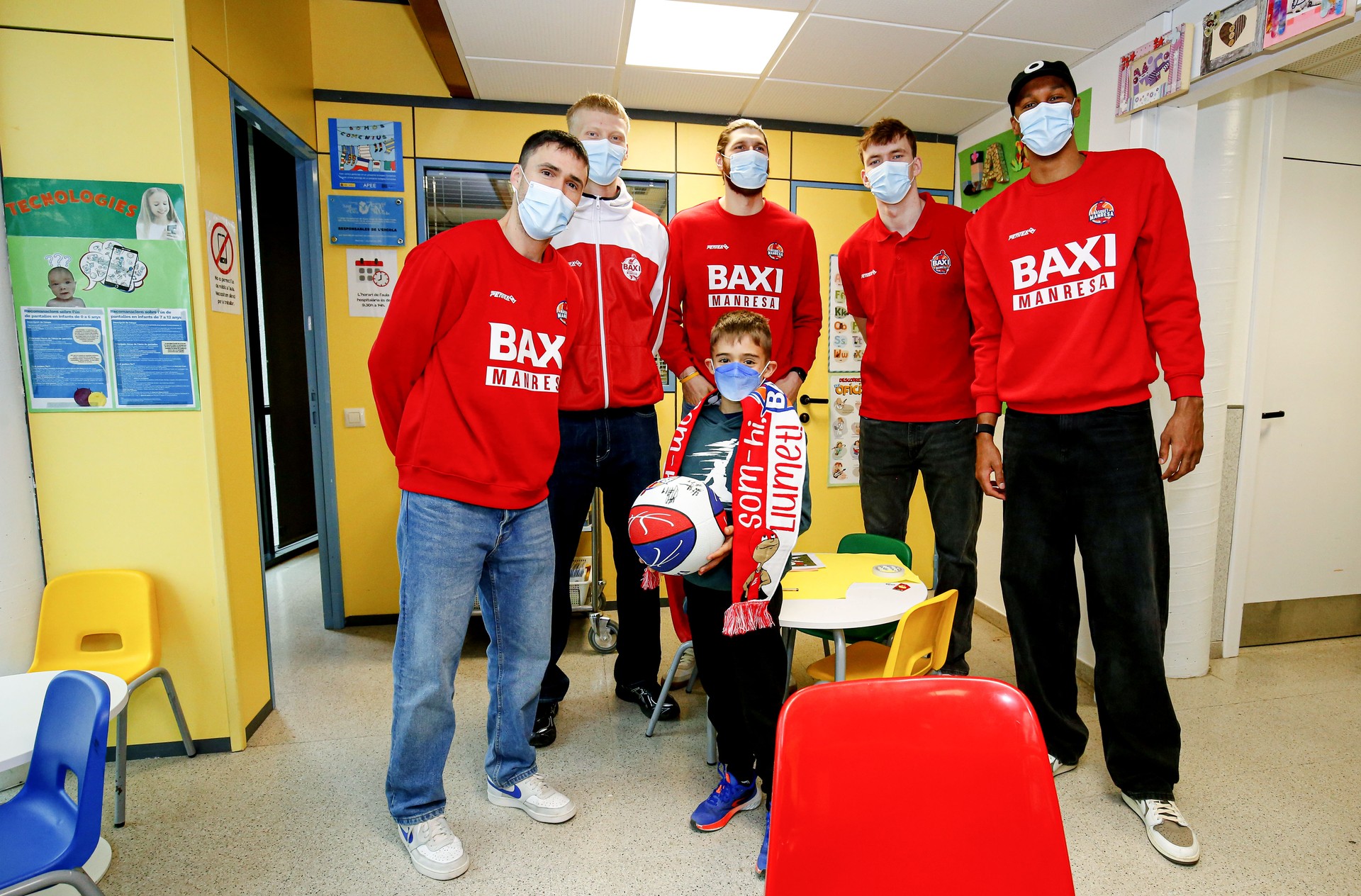 Matí solidari: visites a Ampans i a l'Hospital Sant Joan de Déu Matí solidari: visites a Ampans i a l'Hospital Sant Joan de Déu