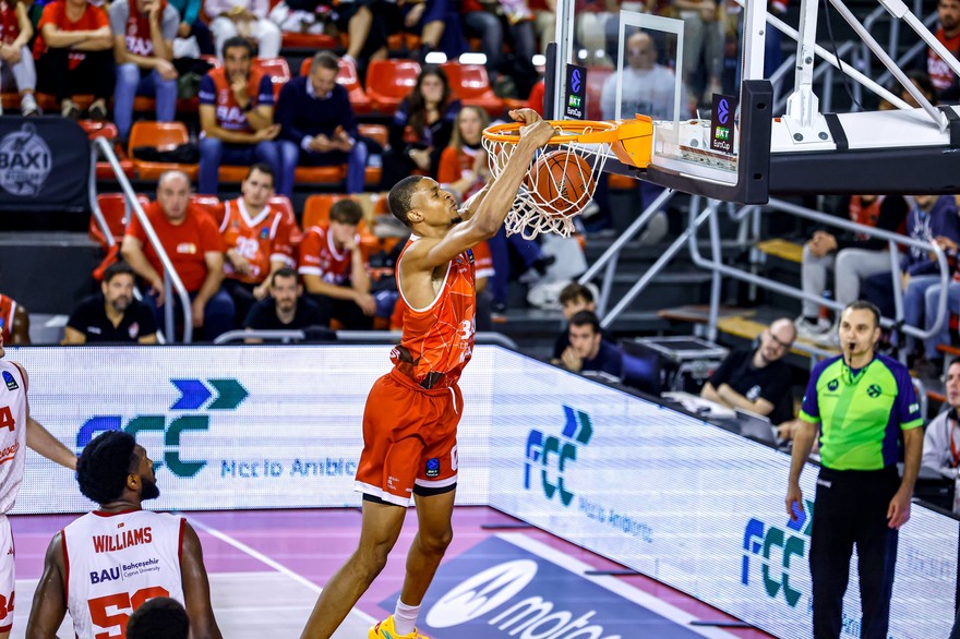 El BAXI Manresa perd un partit amb molt poc encert El BAXI Manresa perd un partit amb molt poc encert