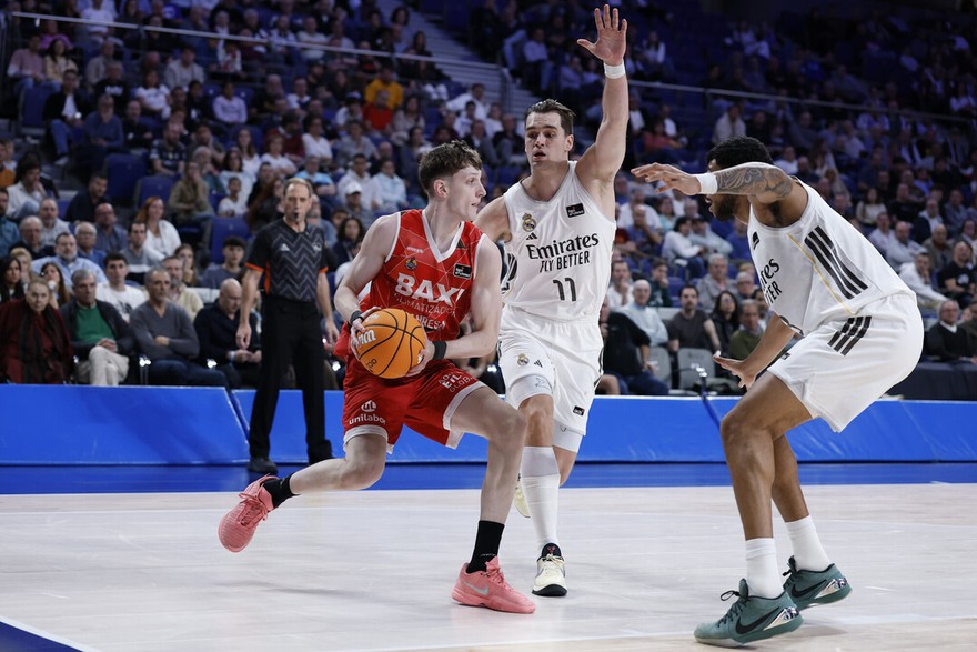 El BAXI Manresa perd a la pista del Real Madrid sense perdre la cara del partit El BAXI Manresa perd a la pista del Real Madrid sense perdre la cara del partit