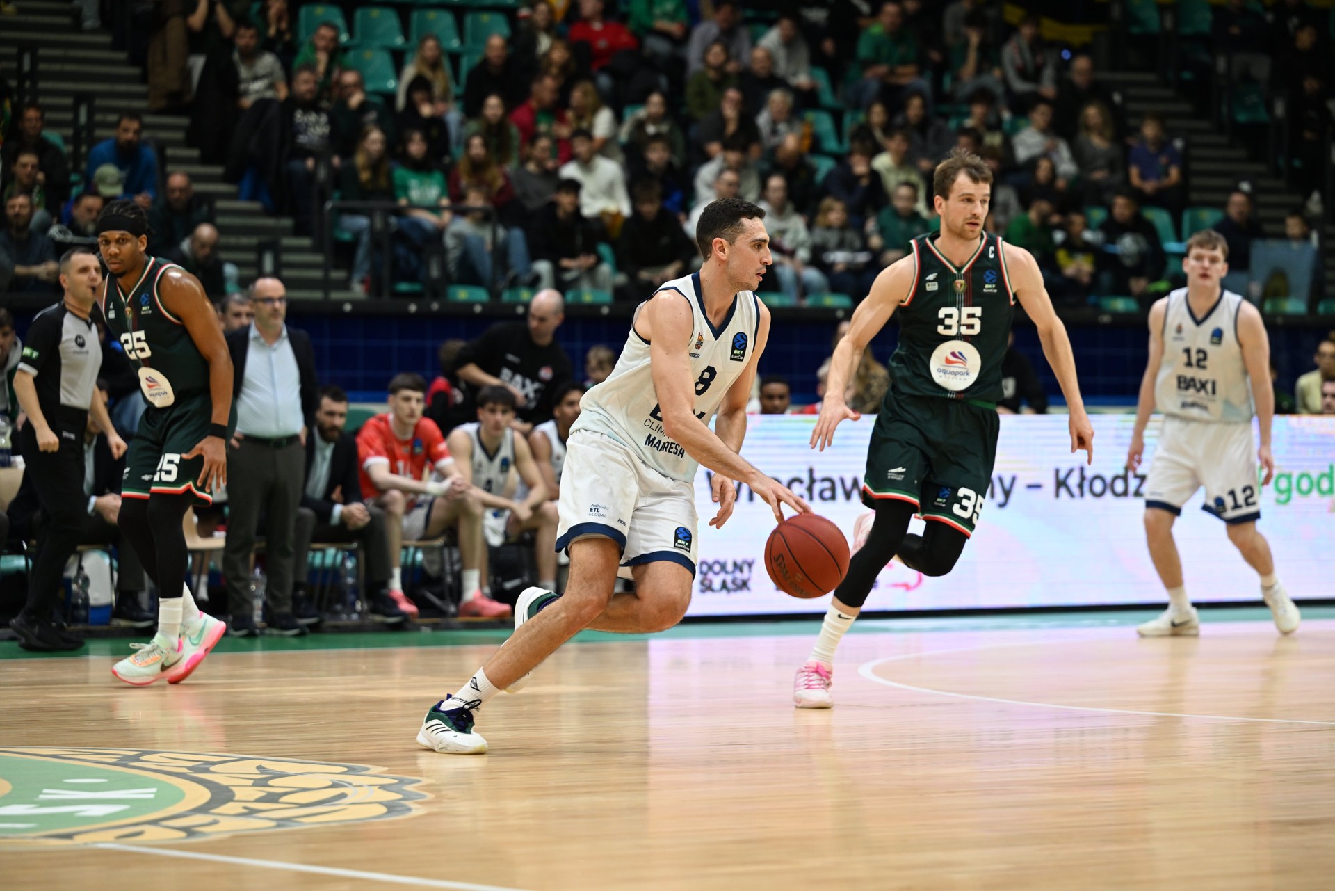 El BAXI Manresa es refà i guanya a la pista de l’Slask Wroclaw El BAXI Manresa es refà i guanya a la pista de l’Slask Wroclaw