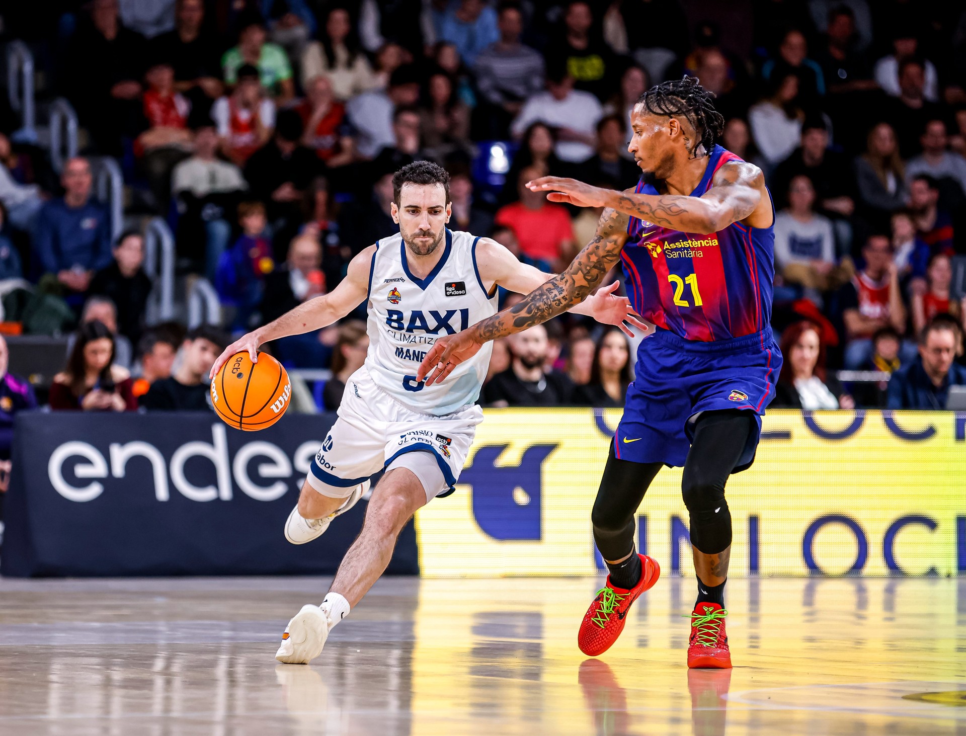 El BAXI Manresa es veu superat al Palau Blaugrana El BAXI Manresa es veu superat al Palau Blaugrana