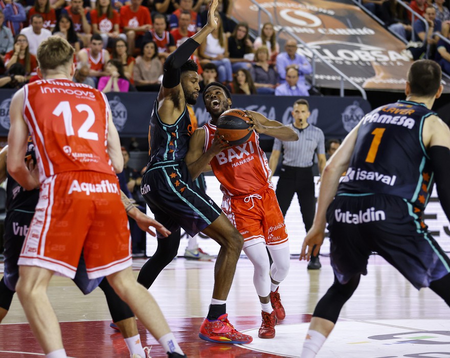 Photo Gallery J31: BAXI Manresa 87 - Valencia Basket 82